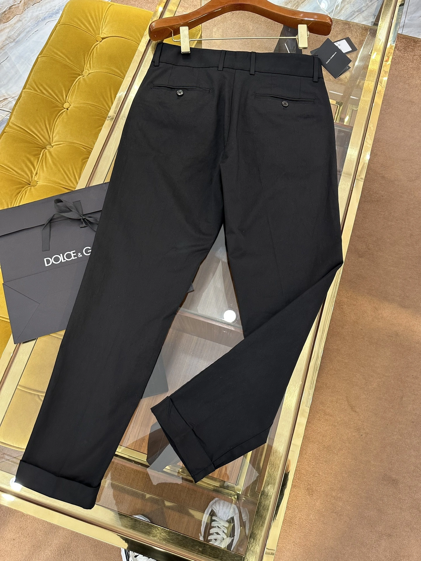 &wg.luxury- item:D-F318C2957
